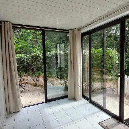 2 Pièces Avec Jardinet, Proche Et Forêt à - Fr-1-550-64 Apartamento *